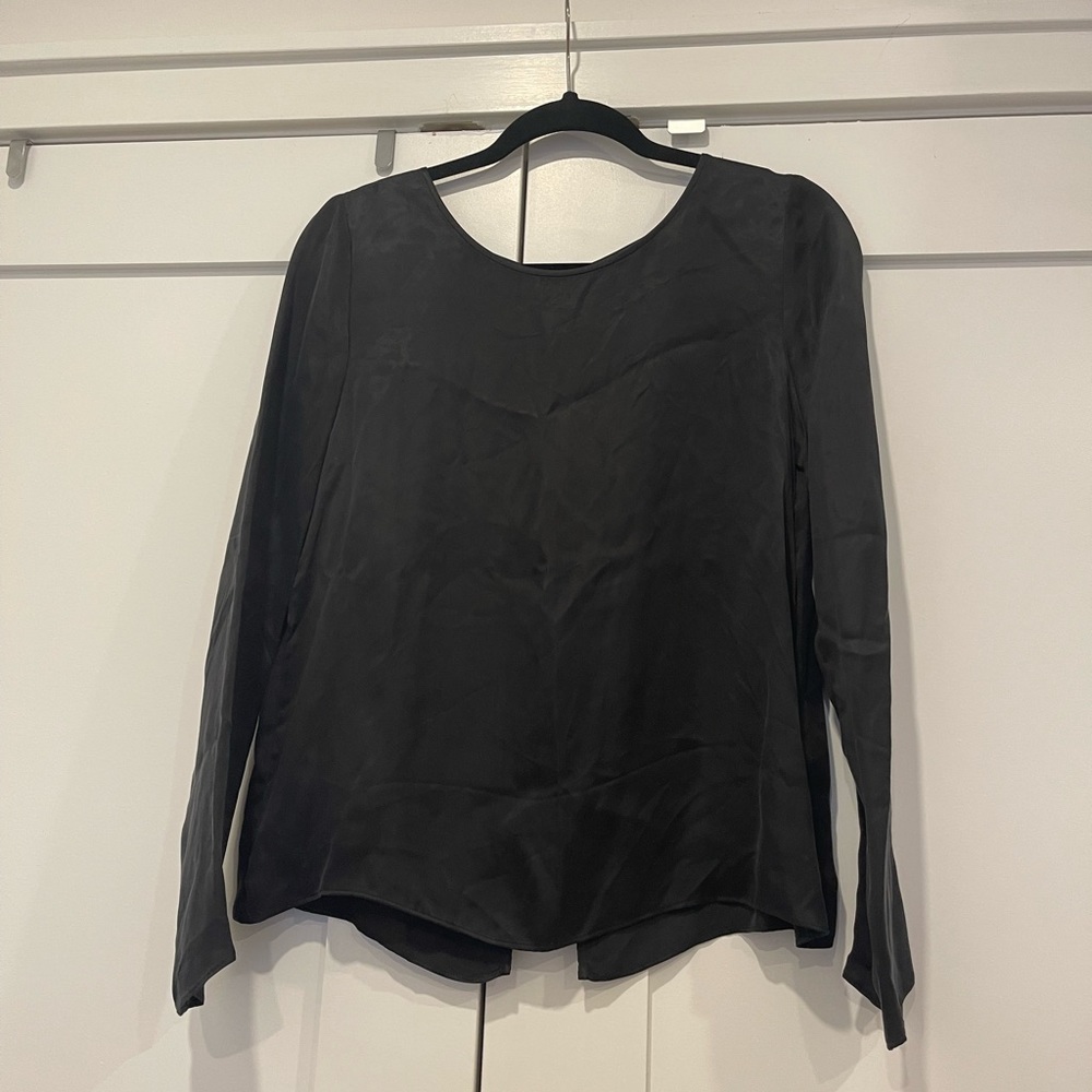 Wilfred free black silk top